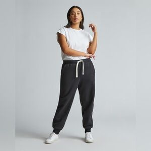 Everlane *flawed* Black Joggers - Size XS